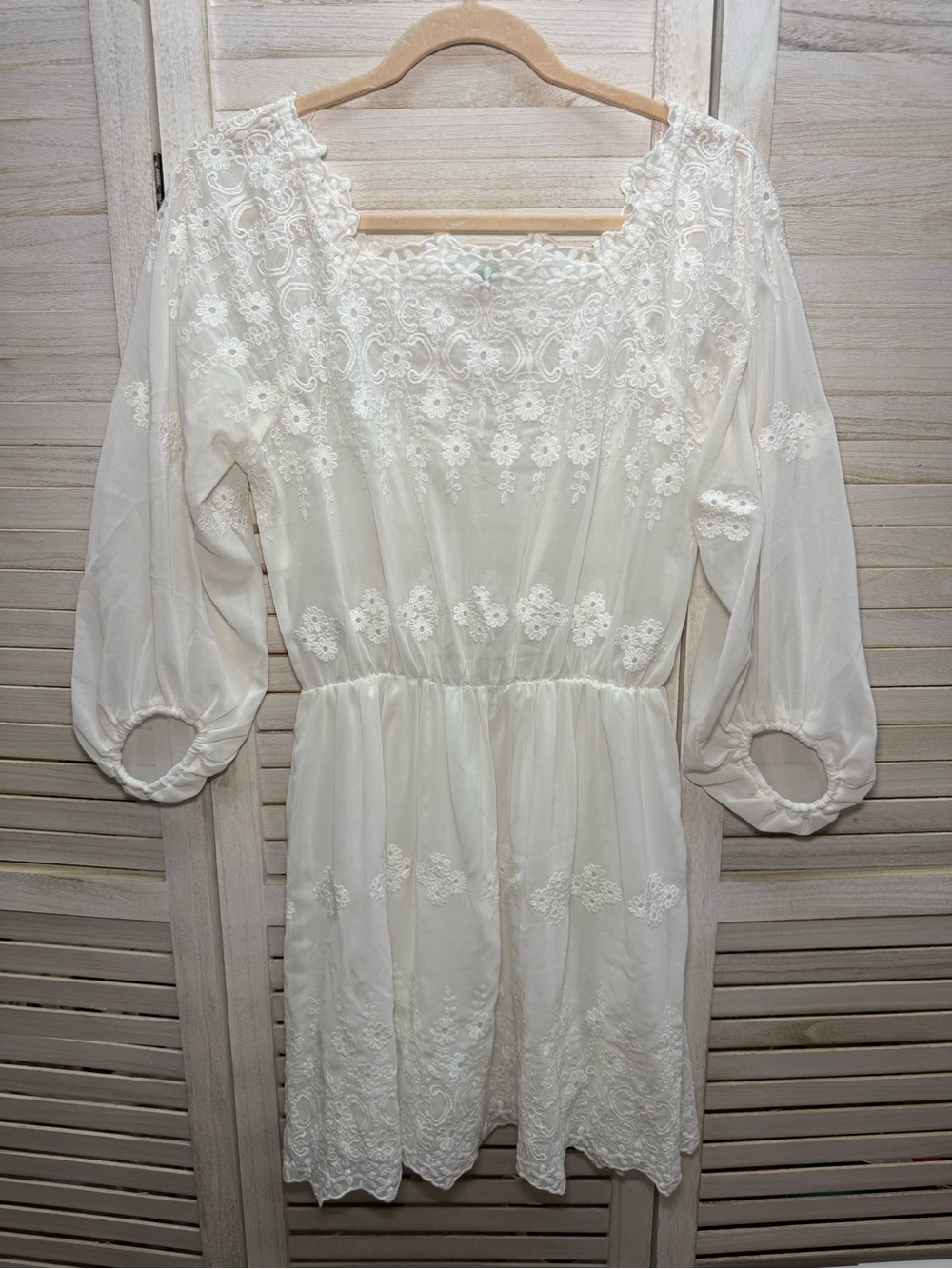 FARM Rio White Embroidered Mini Dress – Size M